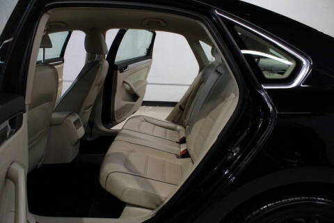 2017 Volkswagen Passat 1.8T R-Line