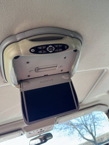 2004 HUMMER H2 Lux Series