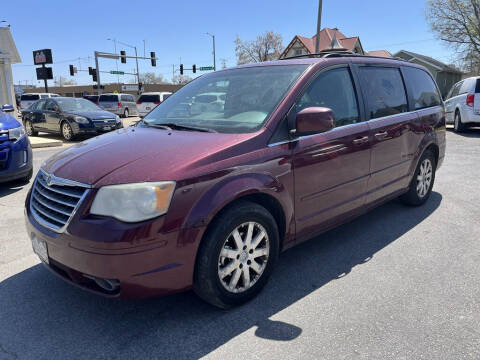 2008 Chrysler Town and Country for sale at Corridor Motors in Cedar Rapids IA