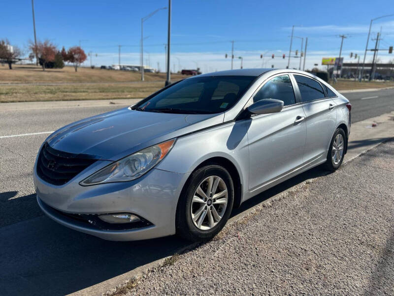 2013 Hyundai Sonata for sale at BUZZZ MOTORS in Moore OK