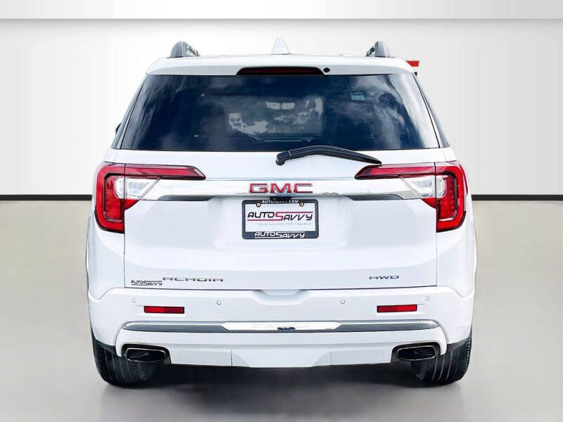 2023 GMC Acadia Denali