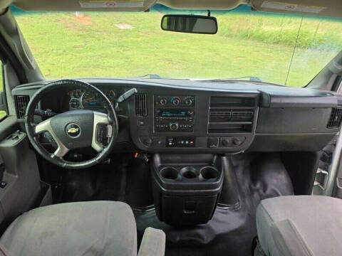 2017 Chevrolet Express LT 3500