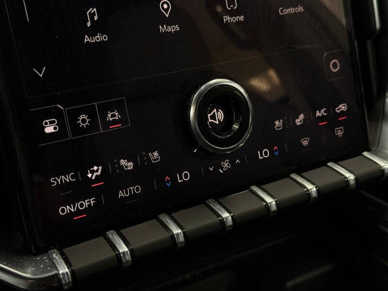 2024 GMC Acadia AT4