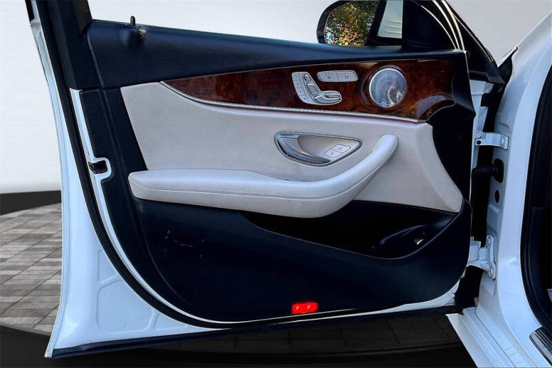 2018 Mercedes-Benz E-Class E 300