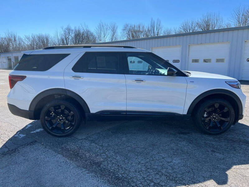 2024 Ford Explorer ST-Line