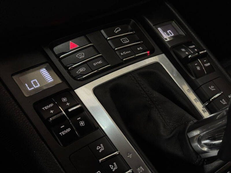2015 Porsche Macan S
