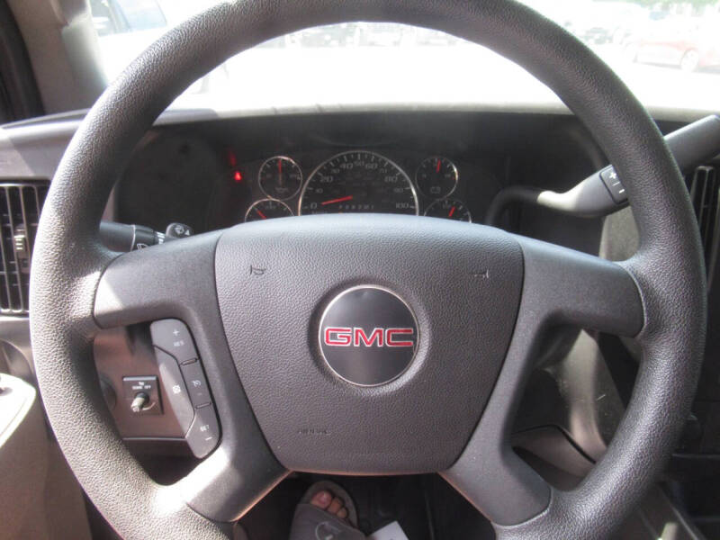 2025 GMC Savana 2500