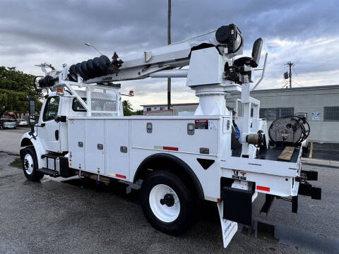 2019 Freightliner M2 106