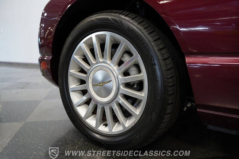 2004 Ford Thunderbird Deluxe