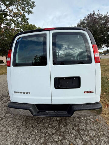 2023 GMC Savana 2500