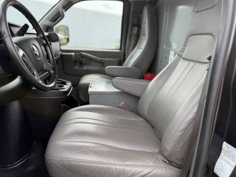 2017 Chevrolet Express 2500
