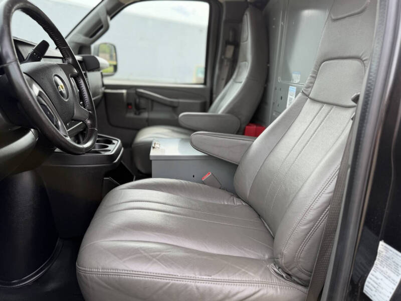 2017 Chevrolet Express 2500