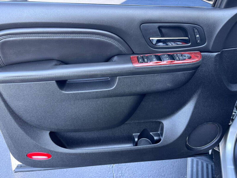 2011 Cadillac Escalade Premium