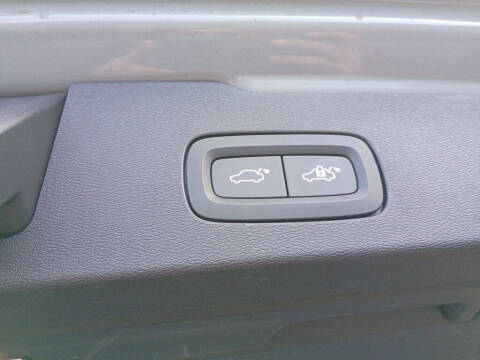 2025 Volvo V60 Cross Country B5 Plus