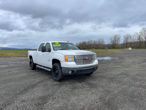 2010 GMC Sierra 2500HD for sale at Car Safari LLC in Independence OR