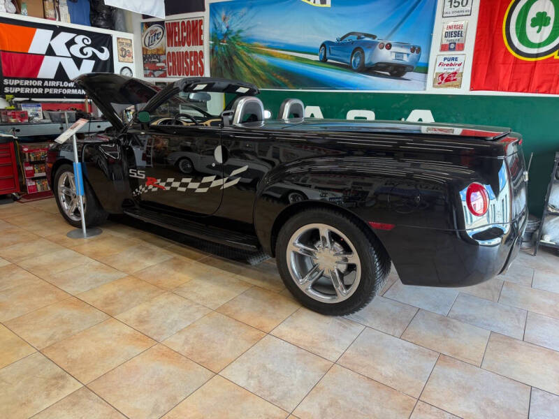 2004 Chevrolet SSR LS - Photo 29