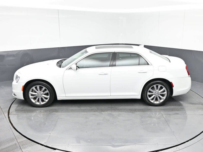 2017 Chrysler 300 Limited