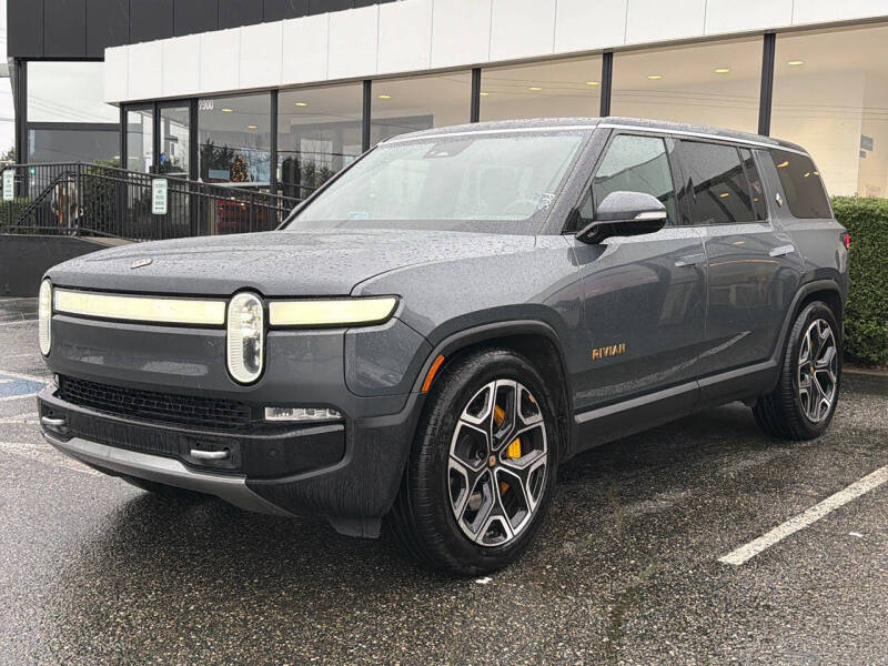 2022 Rivian R1S Launch Edition