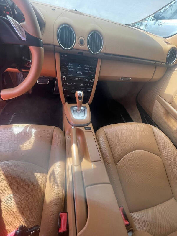 2011 Porsche Cayman