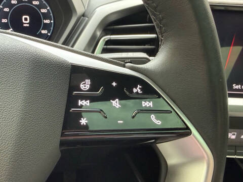 2024 Audi Q4 e-tron quattro Prestige 50