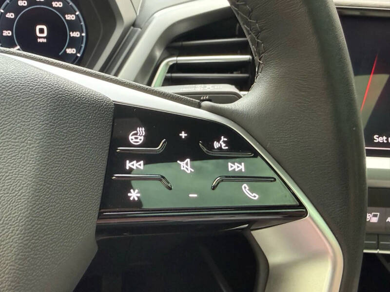 2024 Audi Q4 e-tron quattro Prestige 50