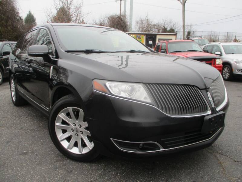 2013 Lincoln MKT Town Car for sale at Unlimited Auto Sales Inc. in Mount Sinai NY