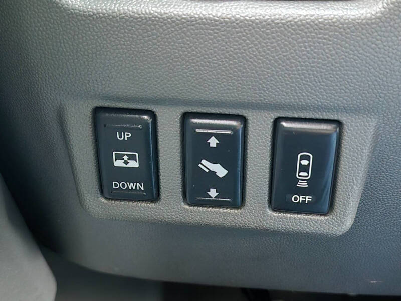 2005 Nissan Titan SE