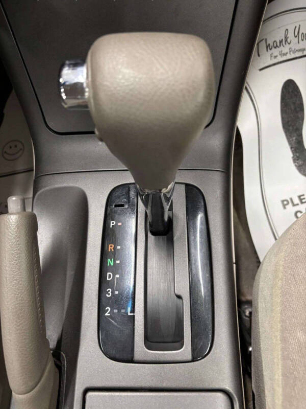 2005 Toyota Camry LE