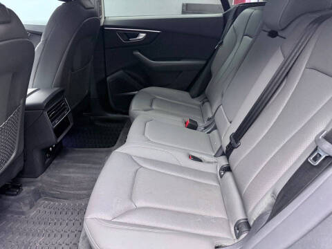 2021 Audi Q8 quattro Prestige 55 TFSI