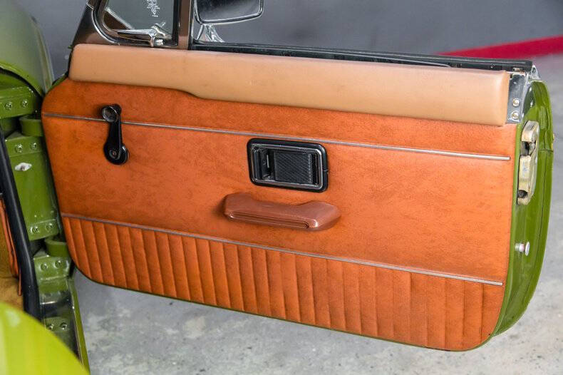 1974 MG B