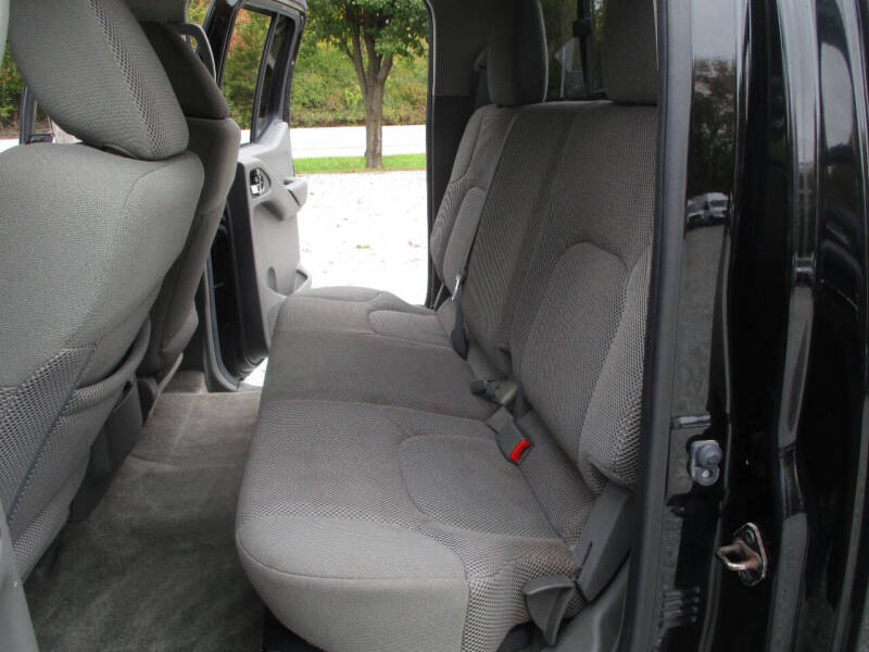 2016 Nissan Frontier SV