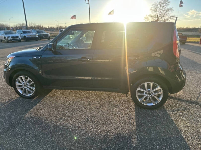 2017 Kia Soul +