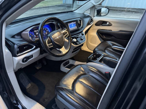 2020 Chrysler Voyager LXi
