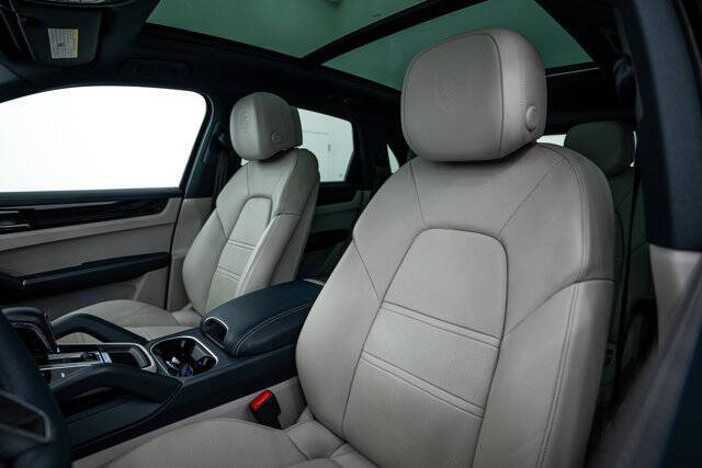 2022 Porsche Cayenne S