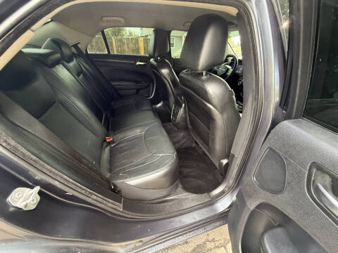 2016 Chrysler 300 Limited