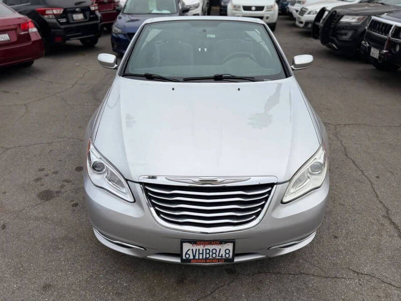 2012 Chrysler 200 Touring
