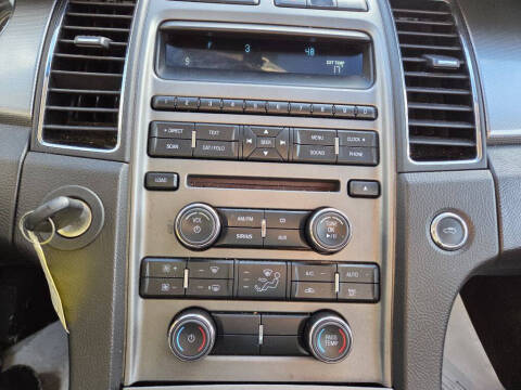 2010 Ford Taurus SEL