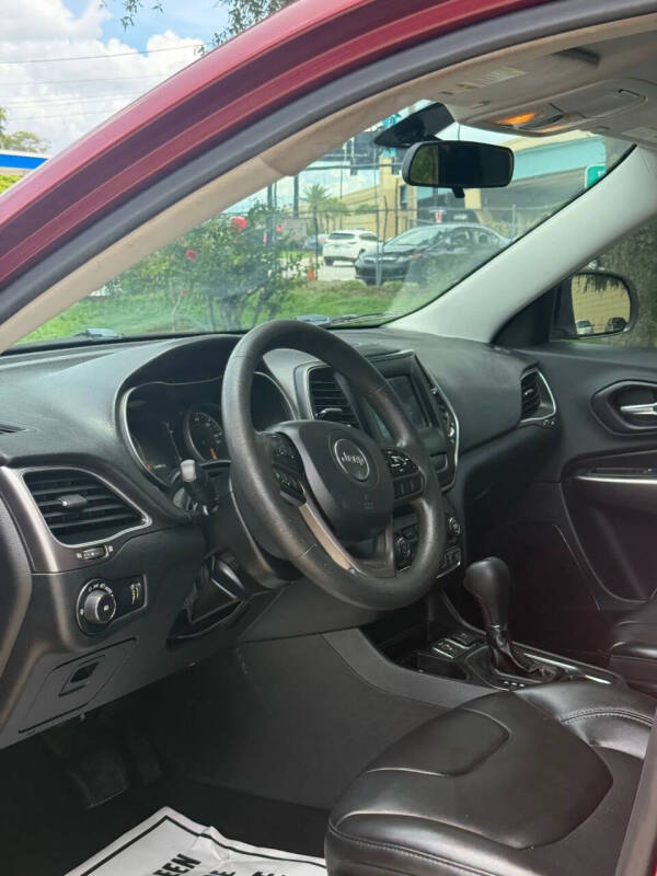 2019 Jeep Cherokee Latitude