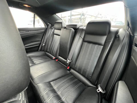 2023 Chrysler 300 S V6