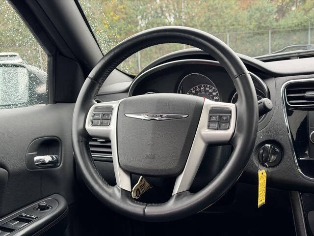 2012 Chrysler 200 Touring