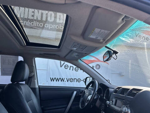 2012 Toyota Highlander SE