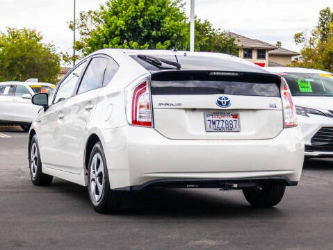 2015 Toyota Prius Two