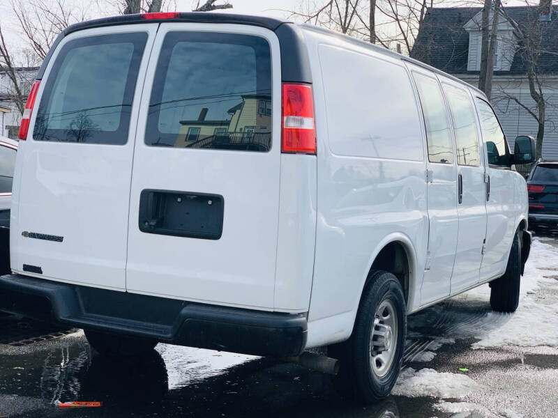 2021 Chevrolet Express 2500