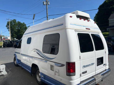 2003 Ford E-Series E-350 SD