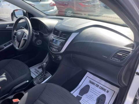 2017 Hyundai Accent SE