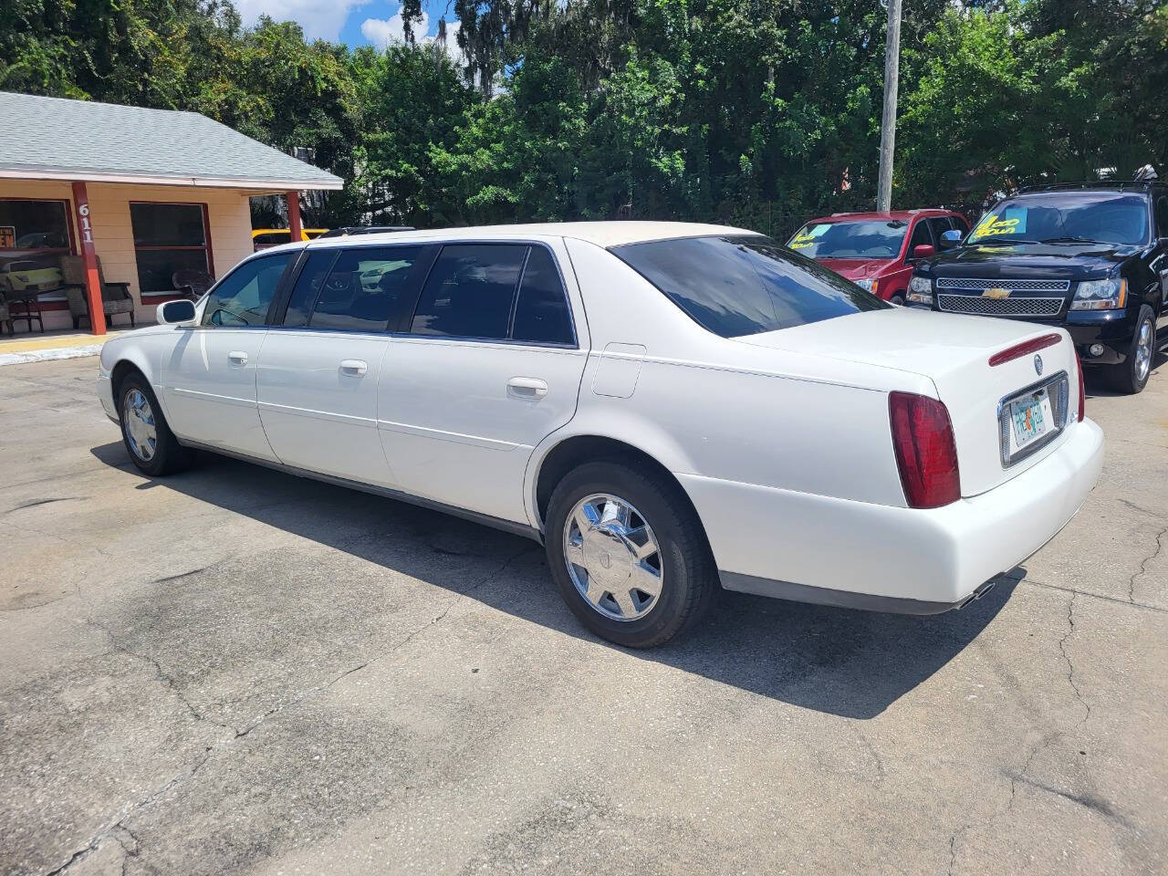 2000 Cadillac Deville Professional for sale at FAMILY AUTO BROKERS in Longwood, FL