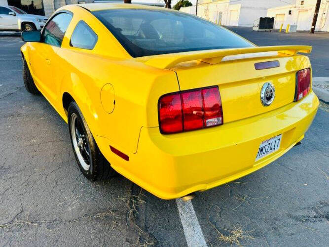 2005 Ford Mustang
