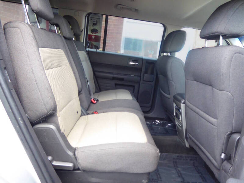 2010 Ford Flex SE