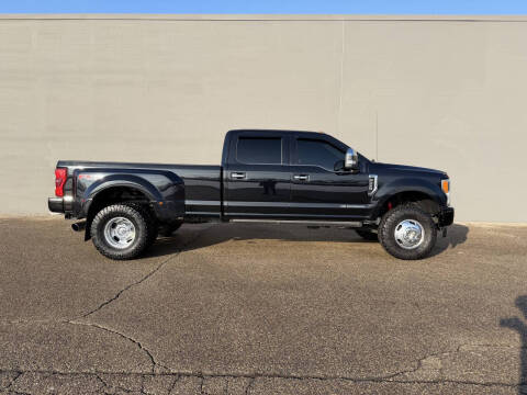 2017 Ford F-350 Super Duty Platinum