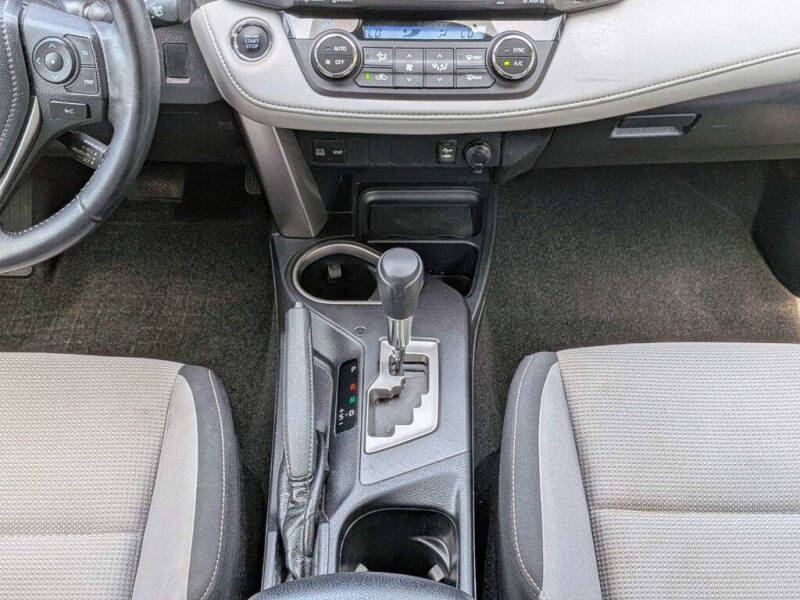 2017 Toyota RAV4 XLE